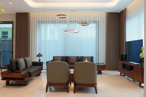 What are the key challenges in improving mental health services in the UK?